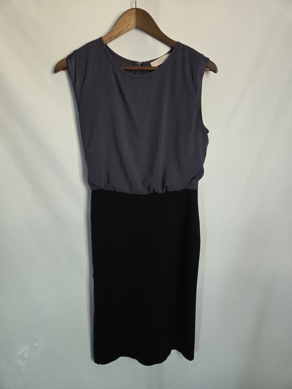 LOFT Gray & Black Two‑Tone Short‑Sleeve Dress – Size 6